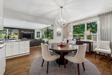 Tiny photo for 3180 N Lake Shore Drive #2H, Chicago, IL 60657 (MLS # 12626132)