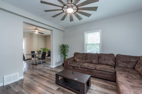 Tiny photo for 3011 Emmaus Avenue, Zion, IL 60099 (MLS # 12508743)