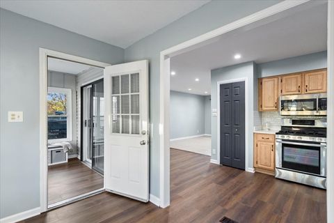 Tiny photo for 809 Oakton Avenue, Romeoville, IL 60446 (MLS # 12515508)