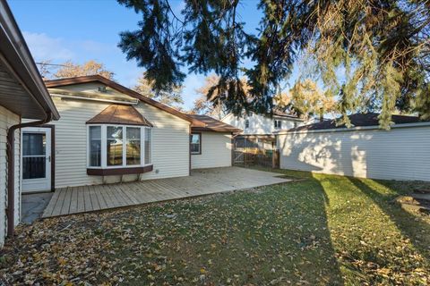 Tiny photo for 809 Oakton Avenue, Romeoville, IL 60446 (MLS # 12515508)