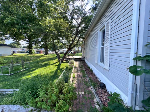 Tiny photo for 1004 S Cherry Street, Centralia, IL 62801 (MLS # 12696934)