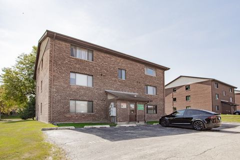Tiny photo for 1215 Chalet Road #101, Naperville, IL 60563 (MLS # 12476581)