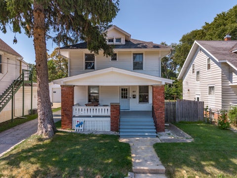 Tiny photo for 807 S Morris Avenue, Bloomington, IL 61701 (MLS # 12750952)