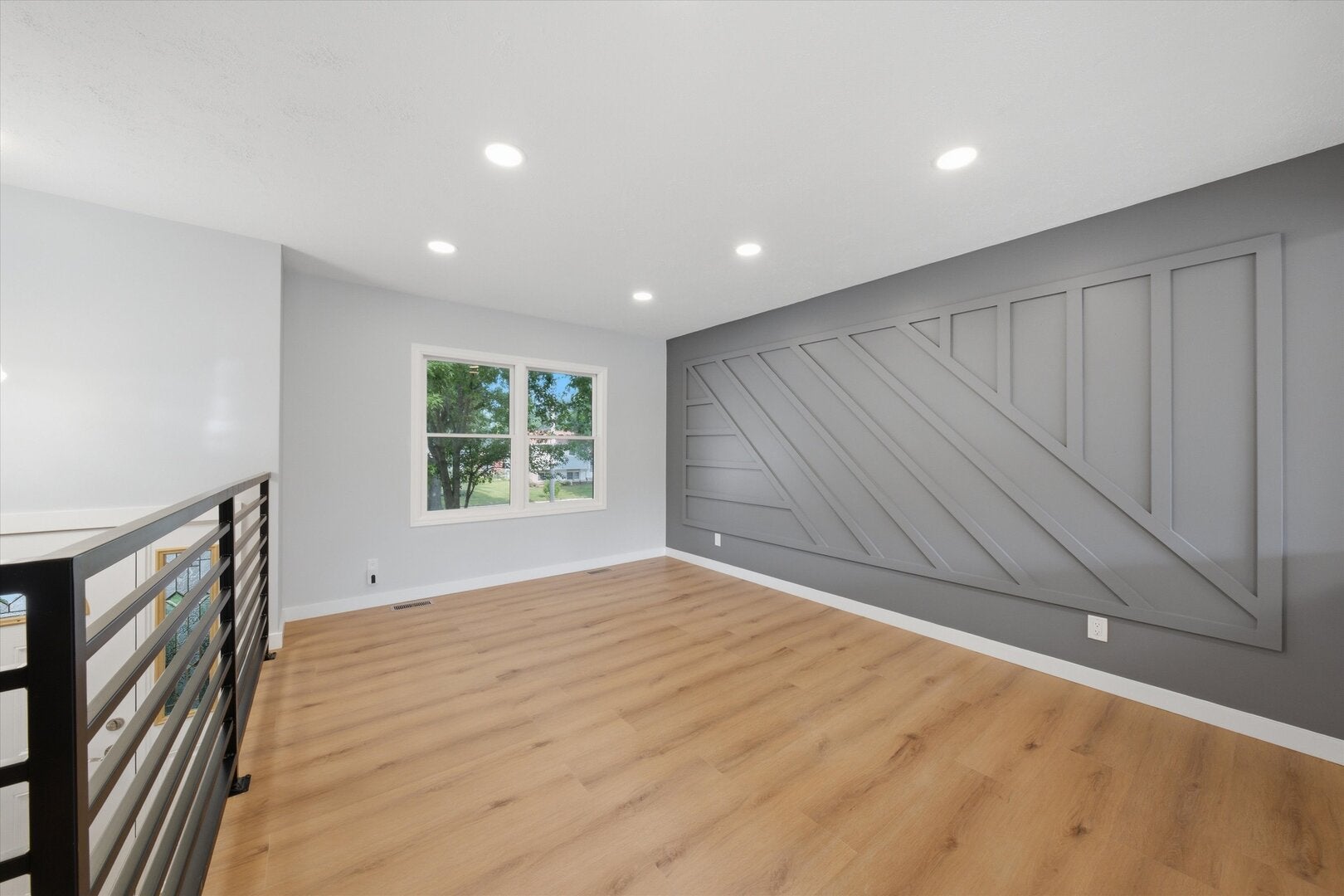 212 Kenilworth Drive