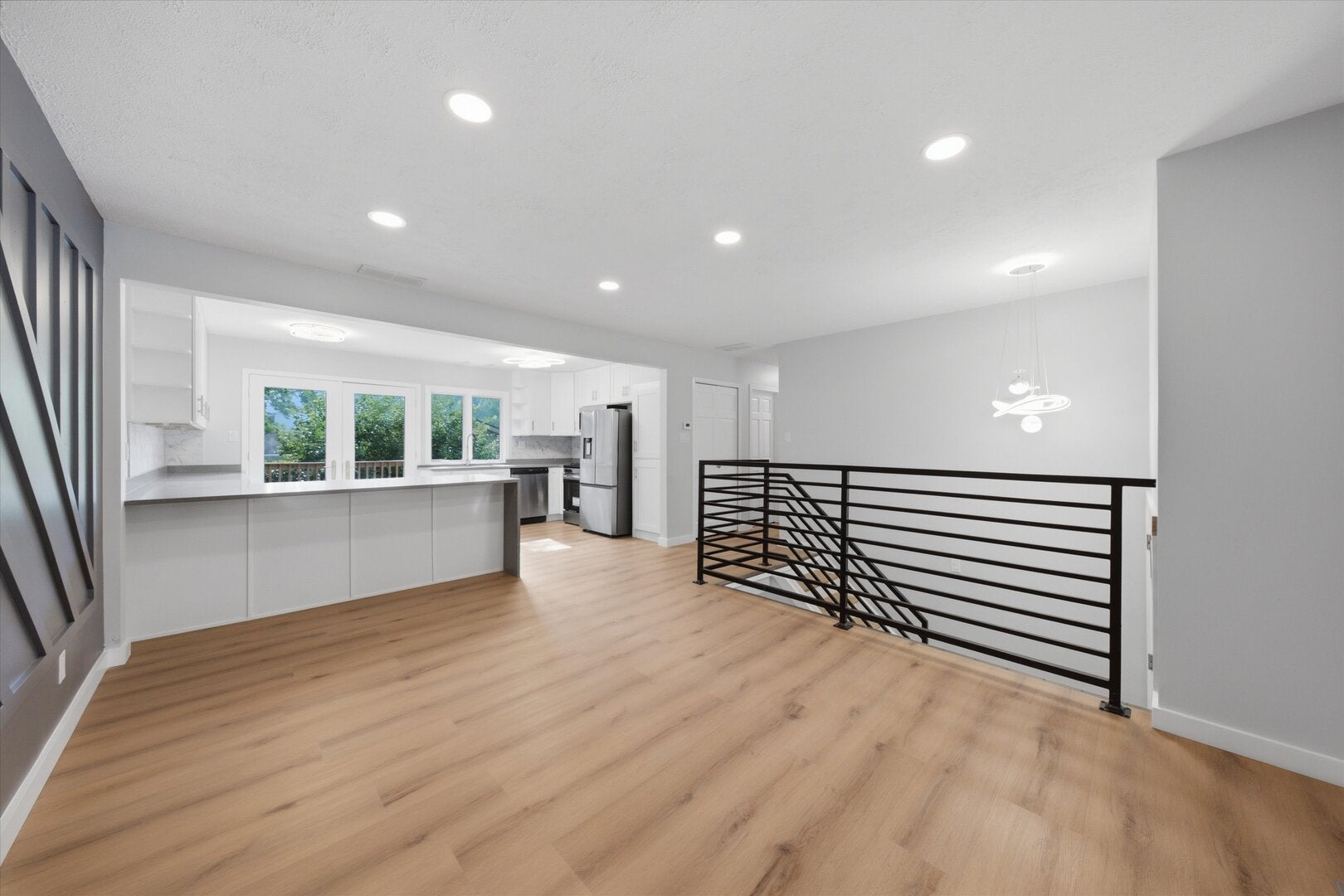 212 Kenilworth Drive