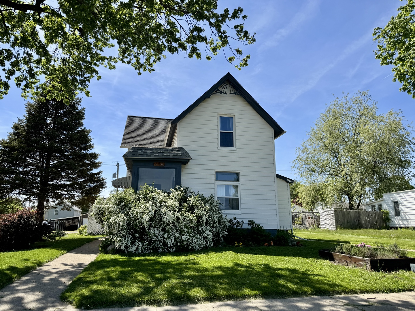 Listing image 2