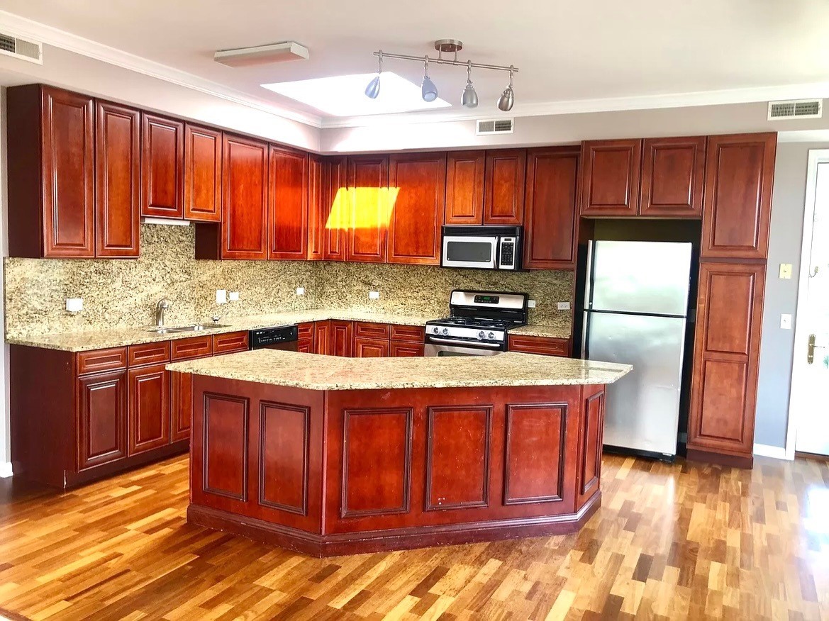 5036 W Pensacola Avenue 401