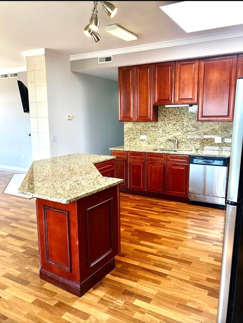 5036 W Pensacola Avenue 401