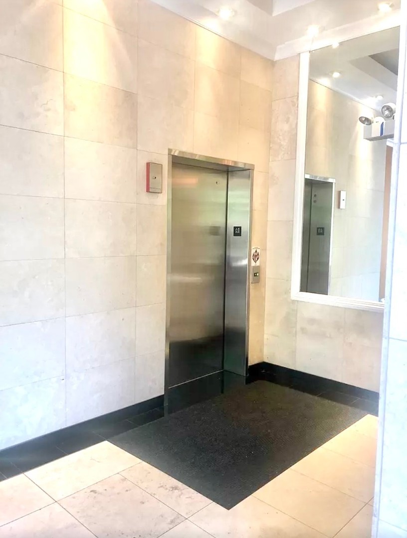 5036 W Pensacola Avenue 401