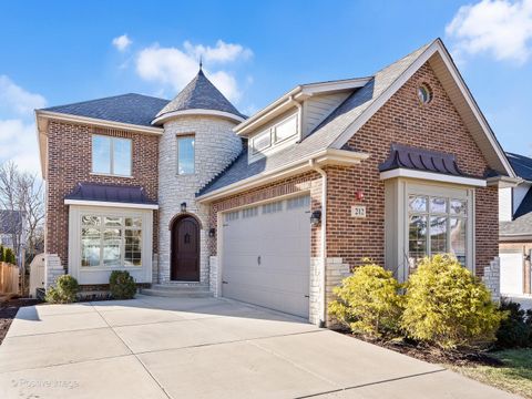 212 Holmes Avenue Clarendon Hills IL 60514