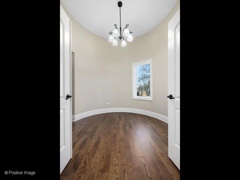 Tiny photo for 212 Holmes Avenue, Clarendon Hills, IL 60514 (MLS # 12426743)