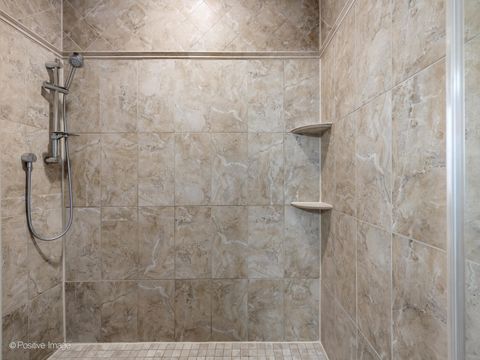 Tiny photo for 212 Holmes Avenue, Clarendon Hills, IL 60514 (MLS # 12426743)