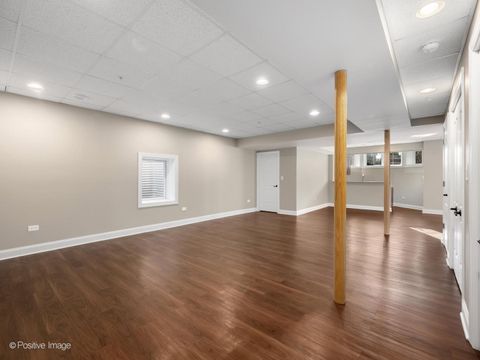 Tiny photo for 212 Holmes Avenue, Clarendon Hills, IL 60514 (MLS # 12426743)