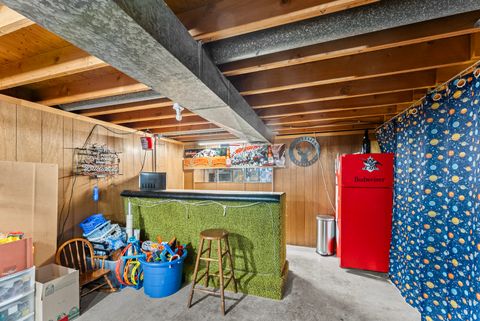 Tiny photo for 2310 W 38th Place, Davenport, IA 52806 (MLS # 12623605)