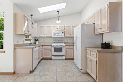 Tiny photo for 1118 Kylemore Court, Joliet, IL 60431 (MLS # 12462939)