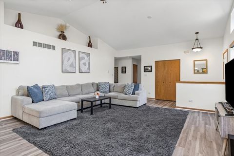Tiny photo for 1118 Kylemore Court, Joliet, IL 60431 (MLS # 12462939)