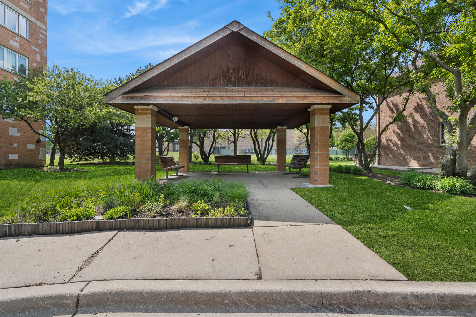 7450 N Waukegan Road 505