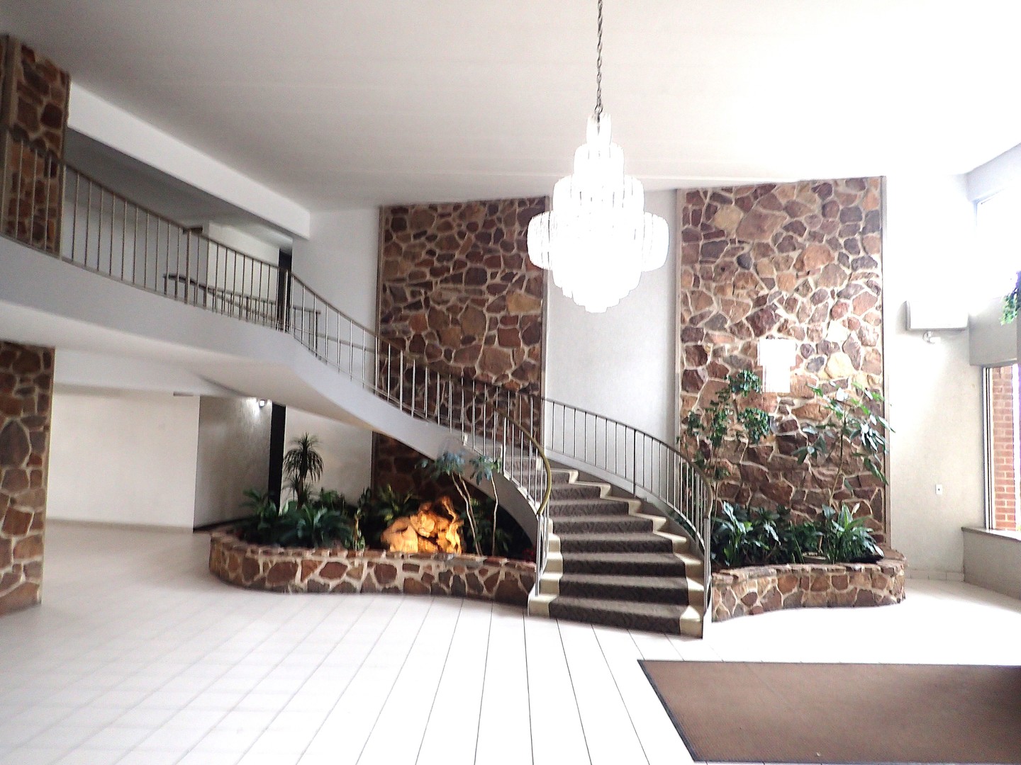 18 E Old Willow Road 535N