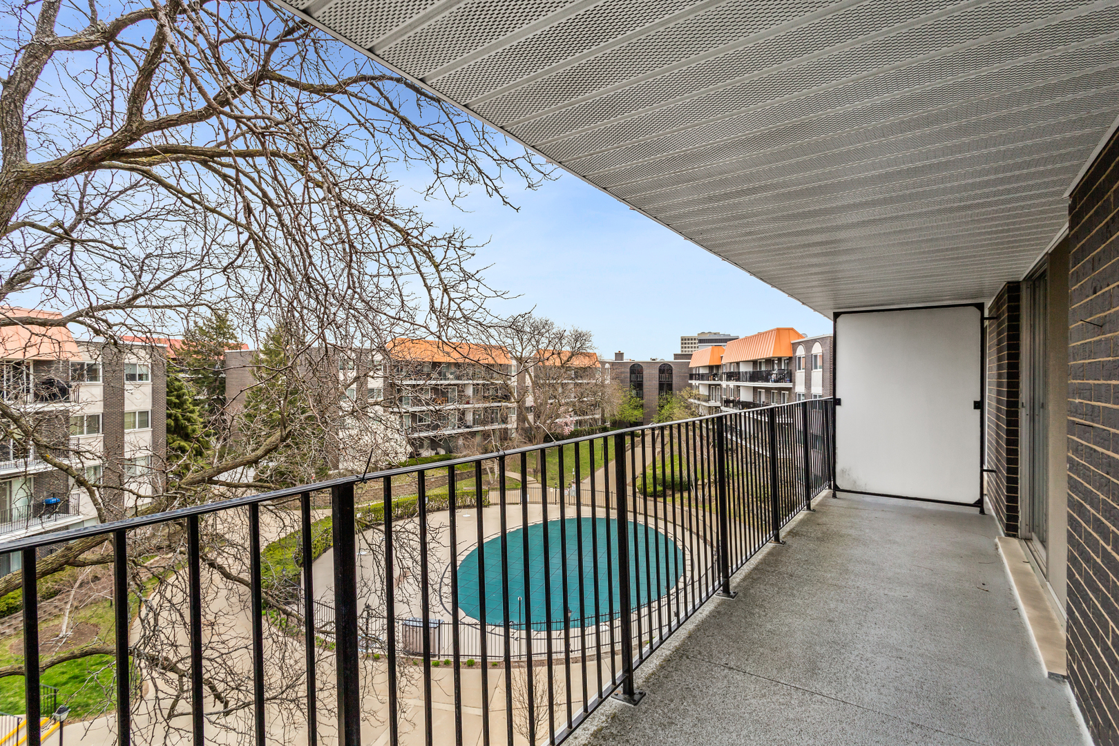 9529 Bronx Place 418