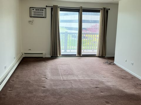 Tiny photo for 225 Gregory Street #10, Aurora, IL 60504 (MLS # 12630105)