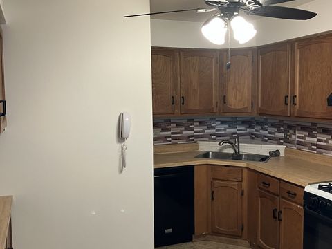 Tiny photo for 225 Gregory Street #10, Aurora, IL 60504 (MLS # 12630105)