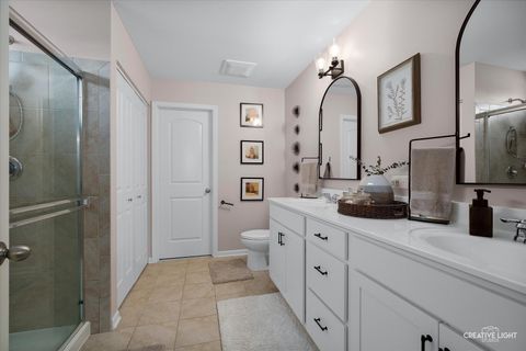 Tiny photo for 47 Windstone Drive, North Aurora, IL 60542 (MLS # 12624301)