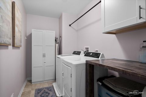 Tiny photo for 47 Windstone Drive, North Aurora, IL 60542 (MLS # 12624301)