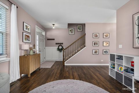 Tiny photo for 47 Windstone Drive, North Aurora, IL 60542 (MLS # 12624301)