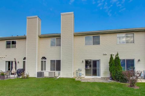 Tiny photo for 106 BRITTANY Drive, Streamwood, IL 60107 (MLS # 12497796)