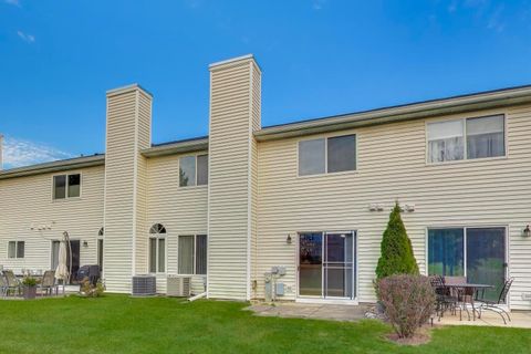 Tiny photo for 106 BRITTANY Drive, Streamwood, IL 60107 (MLS # 12497796)