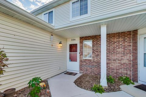 Tiny photo for 106 BRITTANY Drive, Streamwood, IL 60107 (MLS # 12497796)