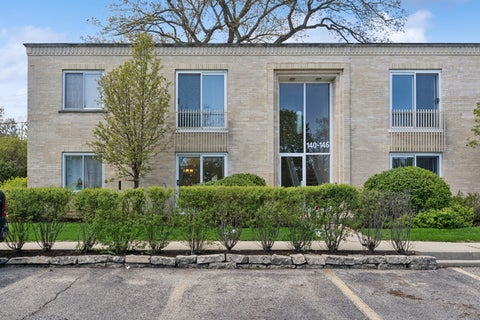 Photo of 140 Green Bay Road #2, Glencoe, IL 60022 (MLS # 12715751)