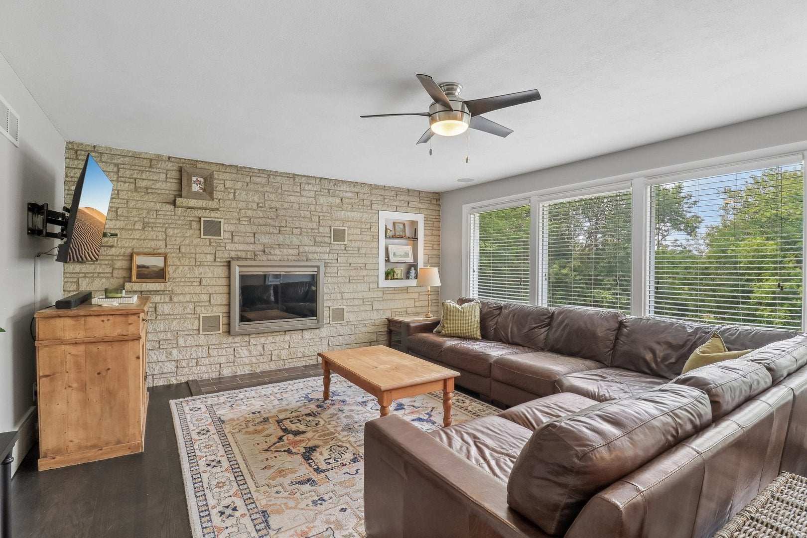 23579 W Windsor Terrace