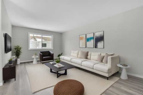 Tiny photo for 86 Silver Tree Circle, Cary, IL 60013 (MLS # 12561361)