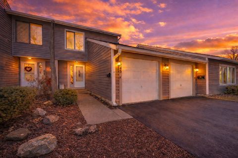 Photo of 545 Alton Court, Carol Stream, IL 60188 (MLS # 12579391)