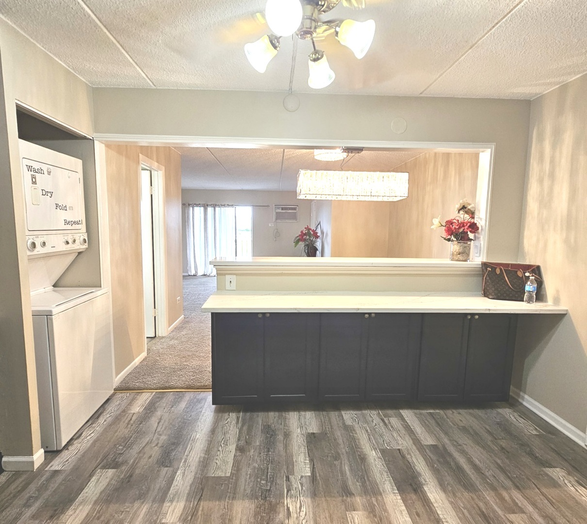 943 N ROHLWING Road 101H