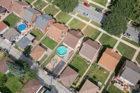 Tiny photo for 11342 S Avenue J, Chicago, IL 60617 (MLS # 12501367)