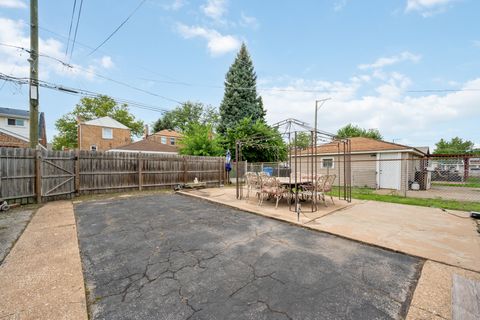 Tiny photo for 11342 S Avenue J, Chicago, IL 60617 (MLS # 12501367)