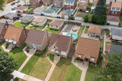 Tiny photo for 11342 S Avenue J, Chicago, IL 60617 (MLS # 12501367)