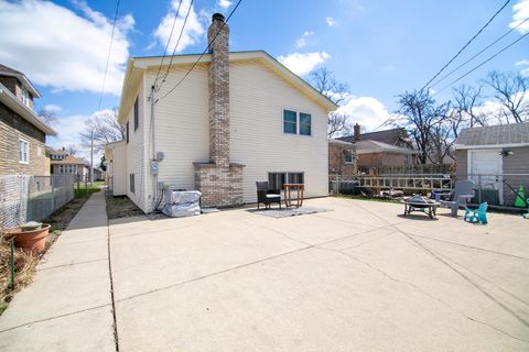 Tiny photo for 12214 Maple Avenue, Blue Island, IL 60406 (MLS # 12607863)