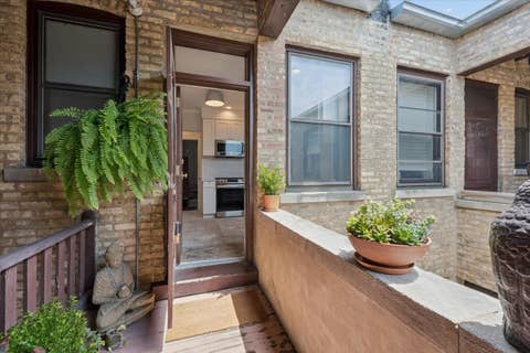 Tiny photo for 356 Ridge Avenue #5-3, Evanston, IL 60202 (MLS # 12715305)