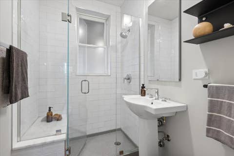 Tiny photo for 356 Ridge Avenue #5-3, Evanston, IL 60202 (MLS # 12715305)