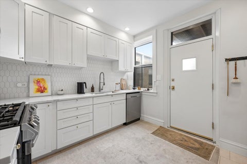 Tiny photo for 356 Ridge Avenue #5-3, Evanston, IL 60202 (MLS # 12715305)