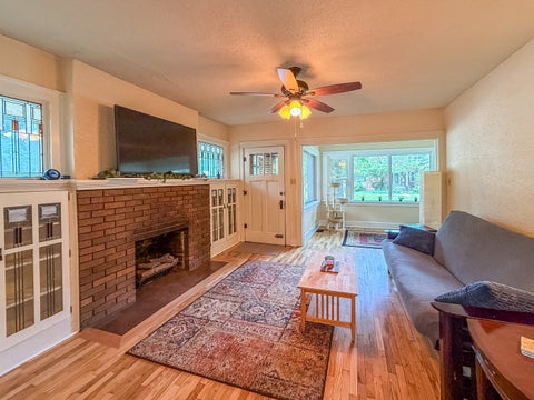 Tiny photo for 918 W Washington Street, Champaign, IL 61821 (MLS # 12719903)