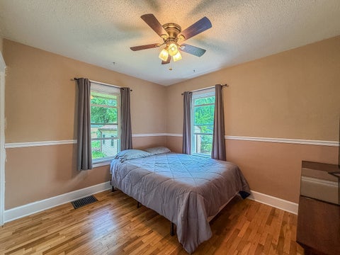 Tiny photo for 918 W Washington Street, Champaign, IL 61821 (MLS # 12719903)