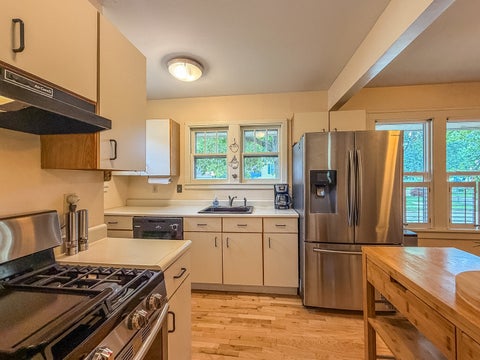 Tiny photo for 918 W Washington Street, Champaign, IL 61821 (MLS # 12719903)