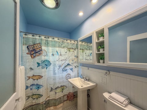 Tiny photo for 918 W Washington Street, Champaign, IL 61821 (MLS # 12719903)