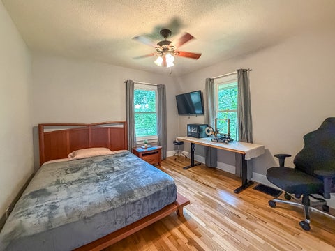 Tiny photo for 918 W Washington Street, Champaign, IL 61821 (MLS # 12719903)