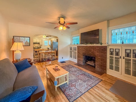Tiny photo for 918 W Washington Street, Champaign, IL 61821 (MLS # 12719903)