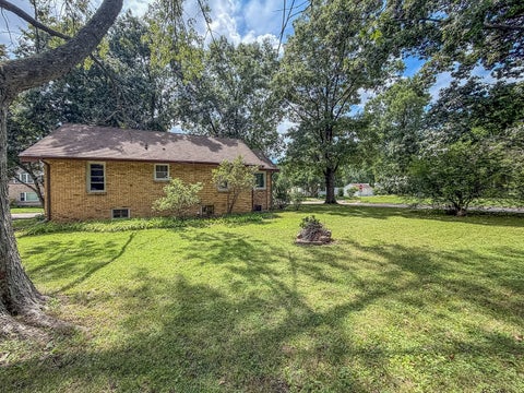 Tiny photo for 918 W Washington Street, Champaign, IL 61821 (MLS # 12719903)